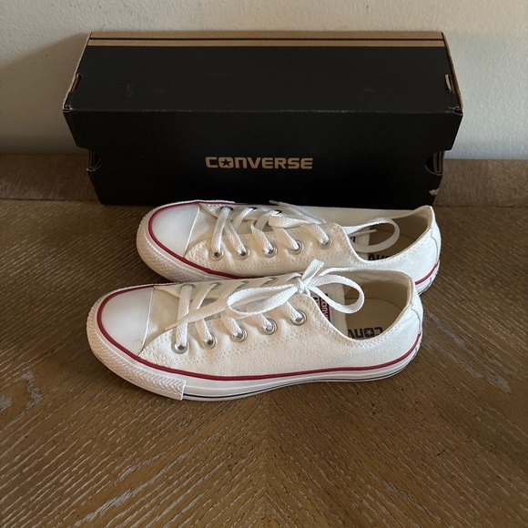 NWBox Women’s Converse Chuck Taylor Optical White All Star Sneakers Sz 6 - Picture 3 of 6
